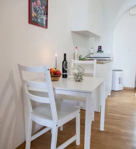 Sweet Raffaello On Location Apartma *